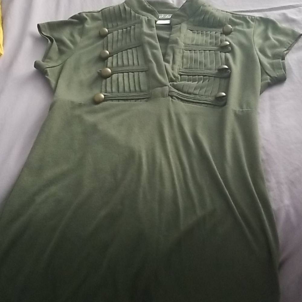 Top - Picture 4 of 4